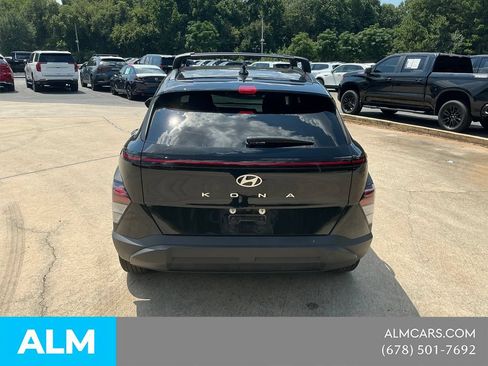 Used 2025 Hyundai Kona SEL FWD image 4