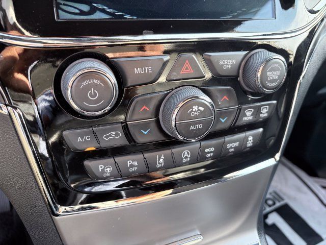 Used 2021 Jeep Grand Cherokee Limited w/ Quick Order Package 28K 80th AWD/4WD image 18