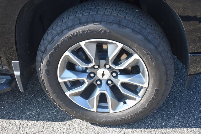 Certified 2025 Chevrolet Silverado 1500 RST AWD/4WD image 12