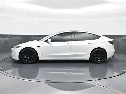 Used 2024 Tesla Model 3 Performance image 3