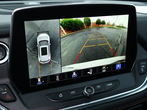 Used 2025 Chevrolet Blazer Premier w/ Driver Confidence II Package AWD/4WD image 5