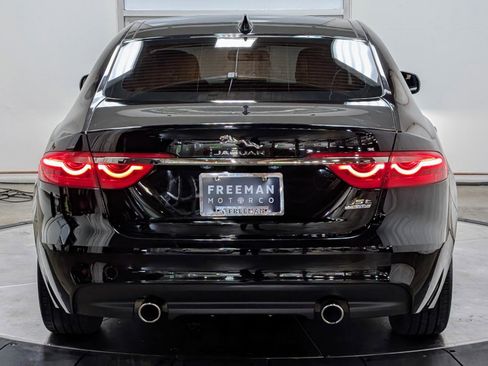 Used 2017 Jaguar XF Premium AWD/4WD image 8