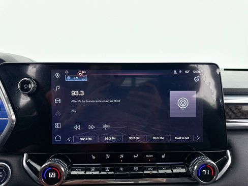 Used 2024 GMC Canyon Elevation w/ Elevation Premium Package image 21