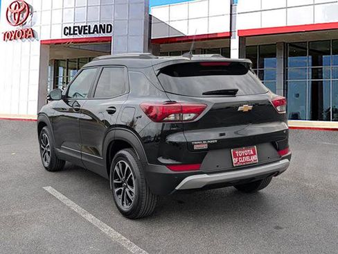 Used 2025 Chevrolet TrailBlazer LT w/ Driver Confidence Package image 5