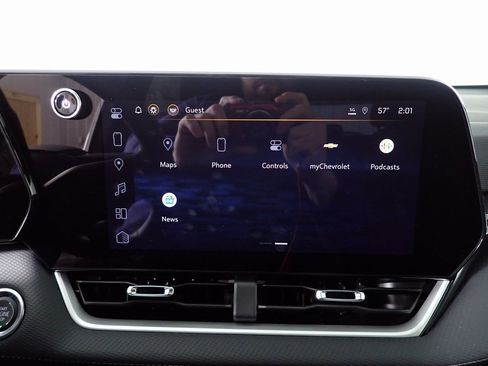 New 2025 Chevrolet Equinox LT w/ Safety and Technology Package image 25