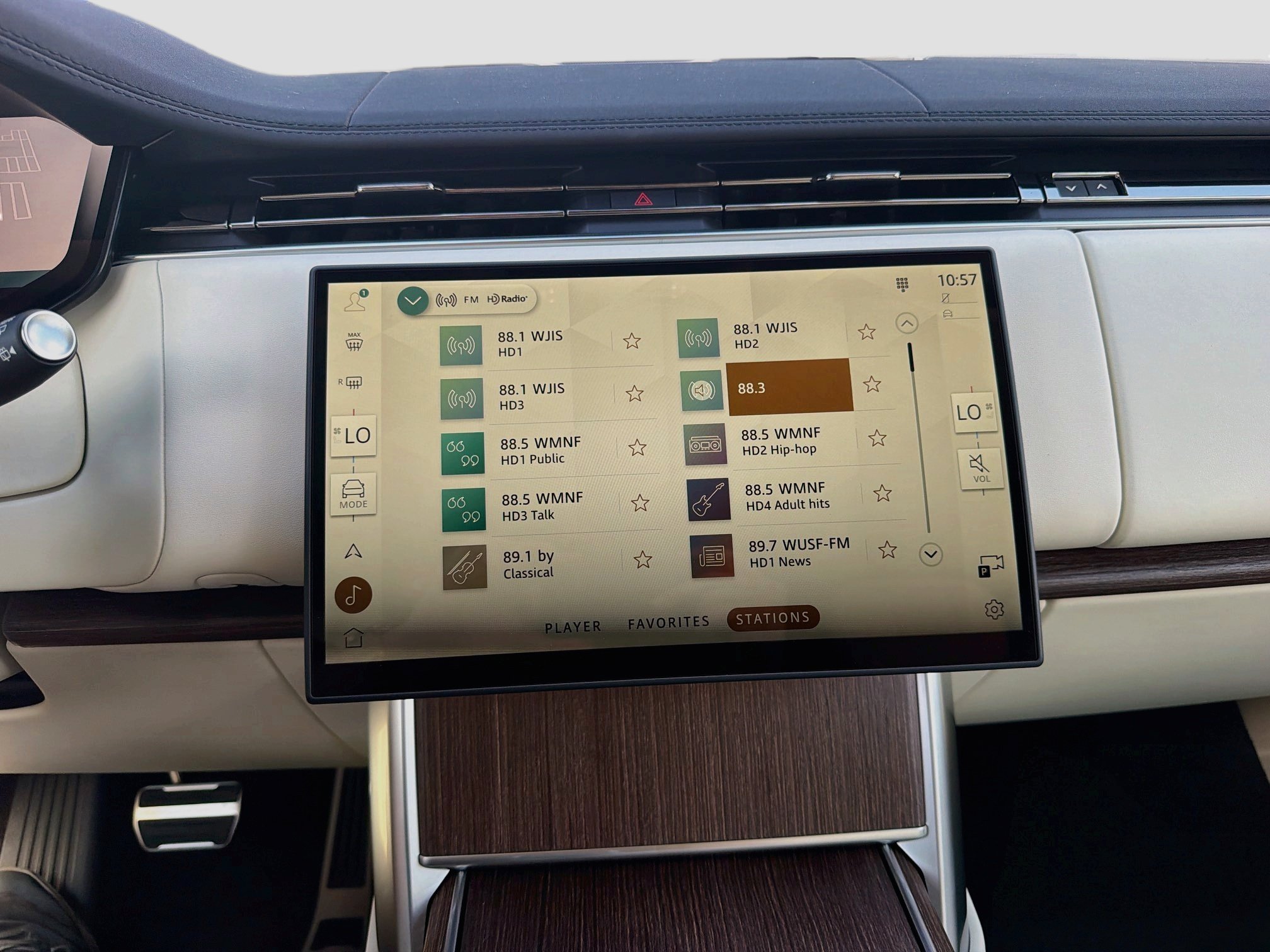 New 2026 Land Rover Range Rover SE AWD/4WD image 33