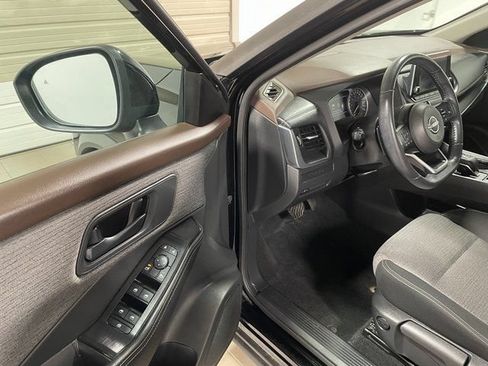 Used 2022 Nissan Rogue S AWD/4WD image 10