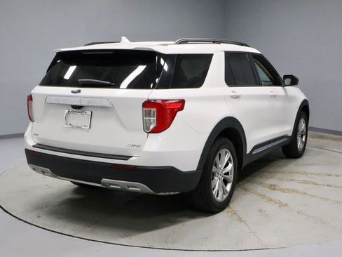 Used 2023 Ford Explorer XLT w/ Equipment Group 202A AWD/4WD image 11