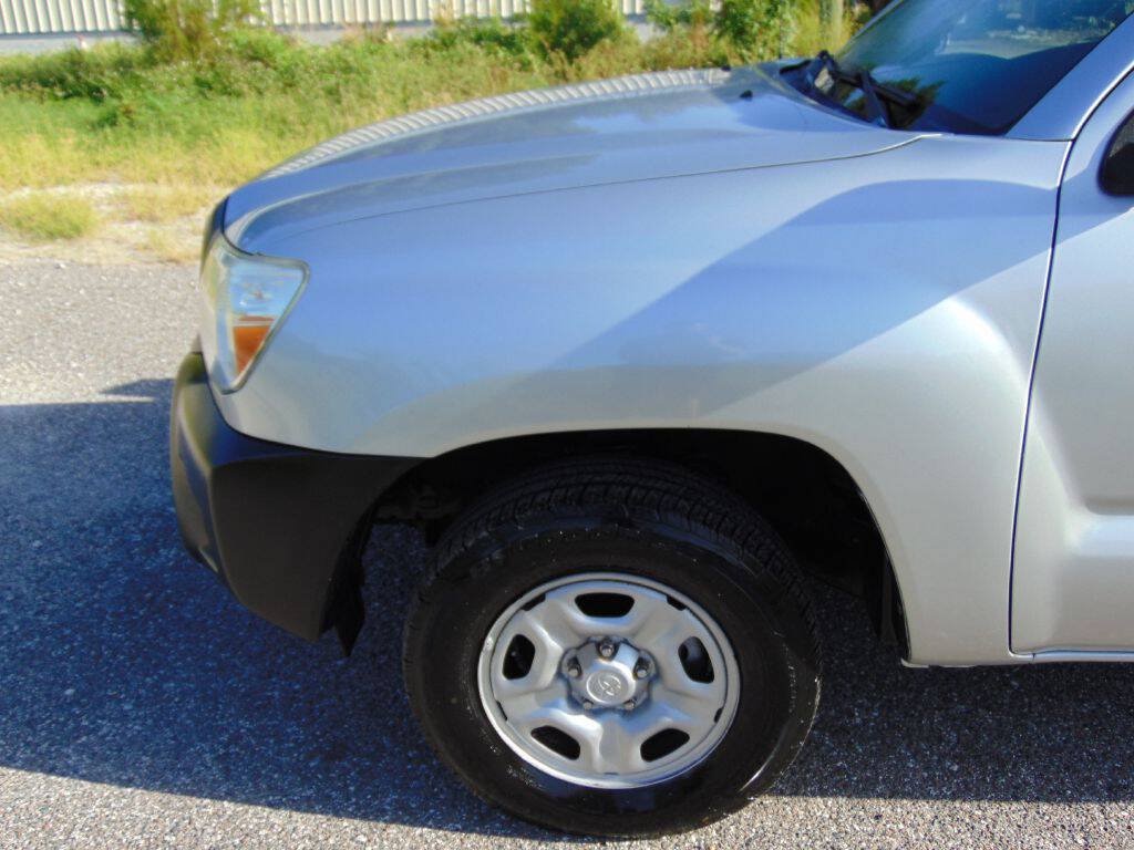 Used 2014 Toyota Tacoma 2WD Regular Cab image 2