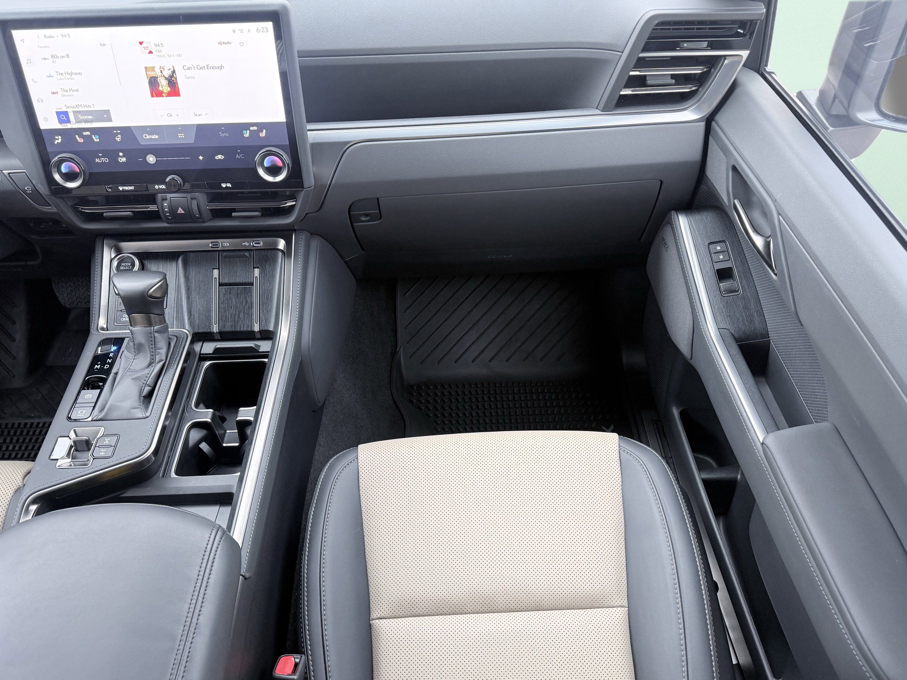 Used 2025 Lexus GX 550 AWD/4WD image 64