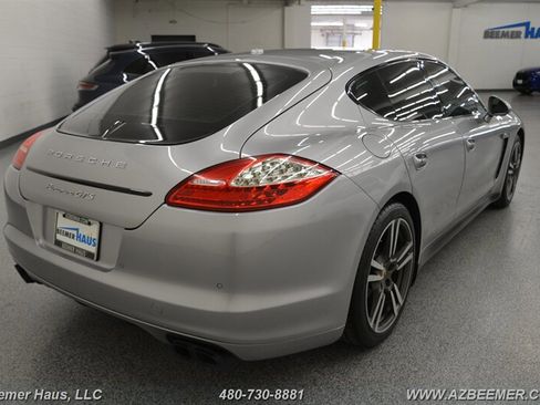 Used 2013 Porsche Panamera GTS image 9