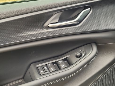 New 2025 Jeep Grand Cherokee L Altitude image 8