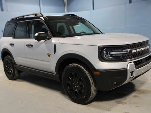 New 2026 Ford Bronco Sport Badlands w/ Badlands Tech Package AWD/4WD image 1