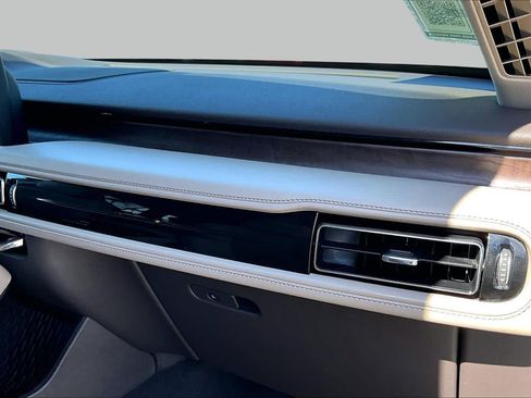 Used 2021 Lincoln Aviator Grand Touring w/ Equipment Group 302A AWD/4WD image 16