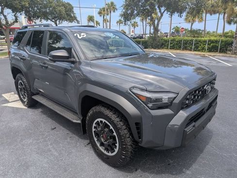 Used 2025 Toyota 4Runner TRD Off-Road Premium AWD/4WD image 4