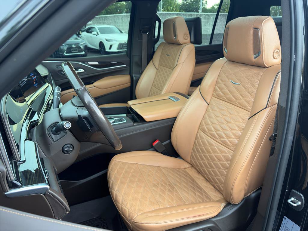 Used 2021 Cadillac Escalade ESV Sport AWD/4WD image 28