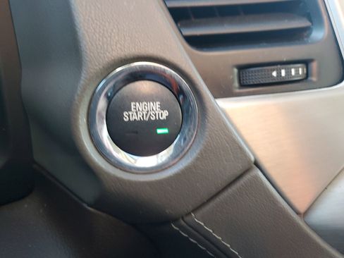 Used 2018 GMC Yukon Denali w/ Denali Ultimate Package image 25