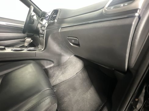 Used 2022 Jeep Grand Cherokee Limited image 37