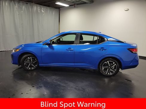 Used 2025 Nissan Sentra SV FWD image 5