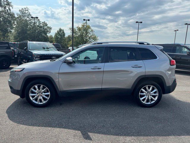 Used 2016 Jeep Cherokee Limited AWD/4WD image 4