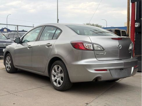Used 2013 MAZDA MAZDA3 i Sport FWD image 3
