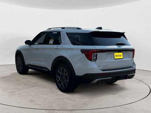 Certified 2025 Ford Explorer Platinum w/ Ultimate Package AWD/4WD image 7