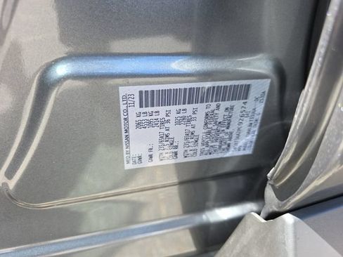 Used 2023 Nissan Rogue S FWD image 35