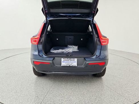 New 2026 Volvo XC40 B5 Core w/ Climate Package image 15