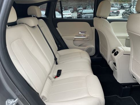 Certified 2022 Mercedes-Benz GLA 250 image 42