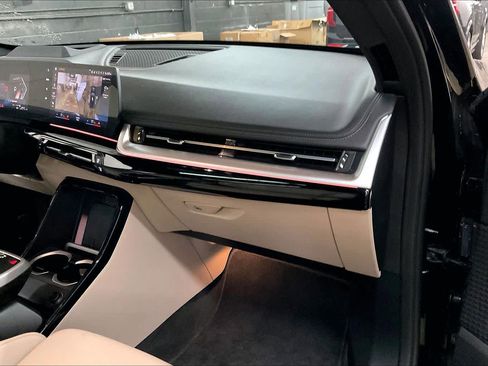 Used 2023 BMW X1 xDrive28i w/ Premium Package image 18