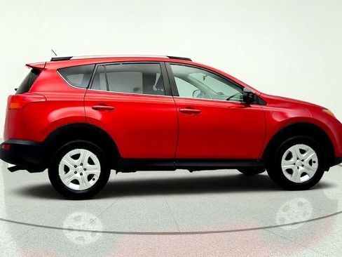 Used 2015 Toyota RAV4 LE AWD/4WD image 4