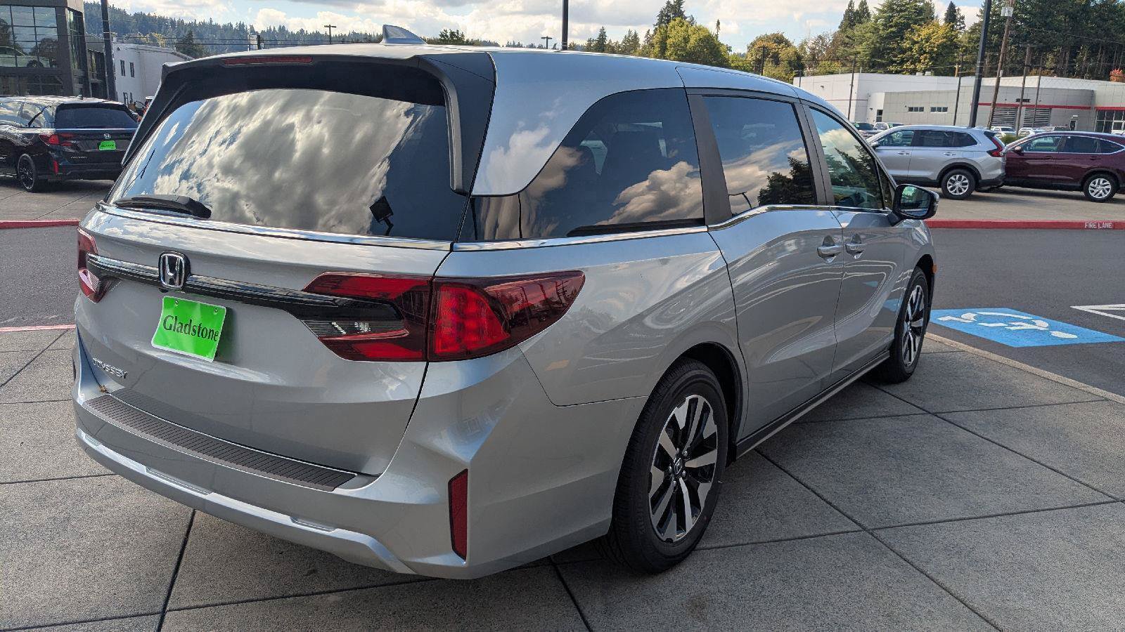 New 2026 Honda Odyssey EX-L image 4