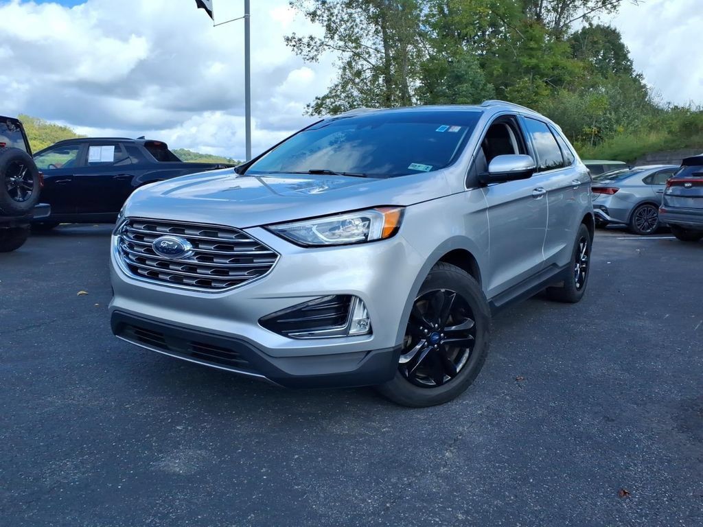 Used 2019 Ford Edge SEL w/ Equipment Group 201A AWD/4WD image 3