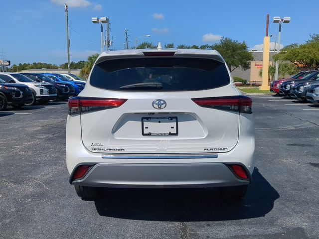 Used 2020 Toyota Highlander Platinum FWD image 7