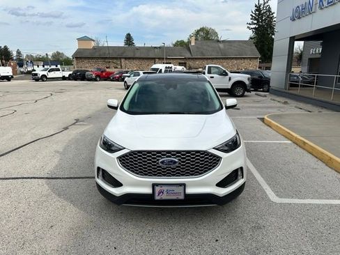 Certified 2023 Ford Edge SEL w/ Convenience Package AWD/4WD image 2