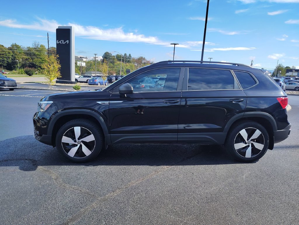Used 2023 Volkswagen Taos S w/ Driver Assistance Package AWD/4WD image 3