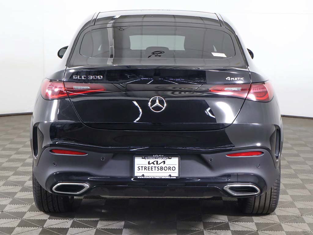 Used 2025 Mercedes-Benz GLC 300 4MATIC image 13