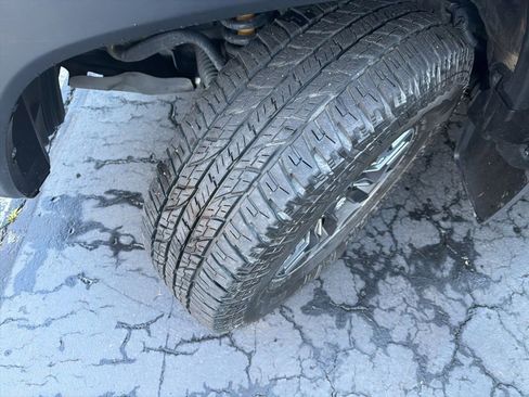 Used 2021 Toyota Tacoma TRD Off-Road image 19