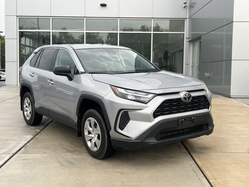 Certified 2023 Toyota RAV4 LE AWD/4WD image 2
