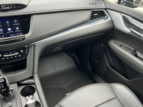 Certified 2024 Cadillac XT5 Premium Luxury AWD/4WD image 35