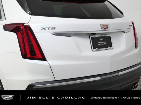 Used 2025 Cadillac XT5 Luxury FWD image 37