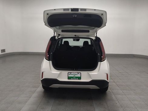 Used 2025 Kia Soul LX image 29