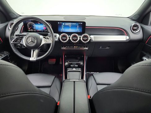 Certified 2024 Mercedes-Benz GLB 250 image 39