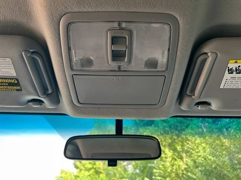 Used 2007 Toyota RAV4 2WD image 19
