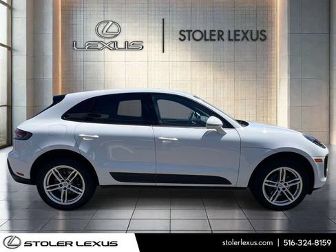 Used 2026 Porsche Macan AWD/4WD image 4