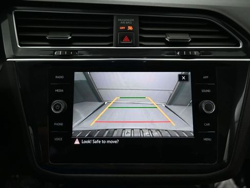 Used 2022 Volkswagen Tiguan SE R-Line FWD image 20