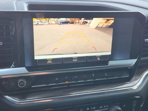 Used 2024 Chevrolet Silverado 1500 LT Trail Boss w/ Convenience Package II image 8