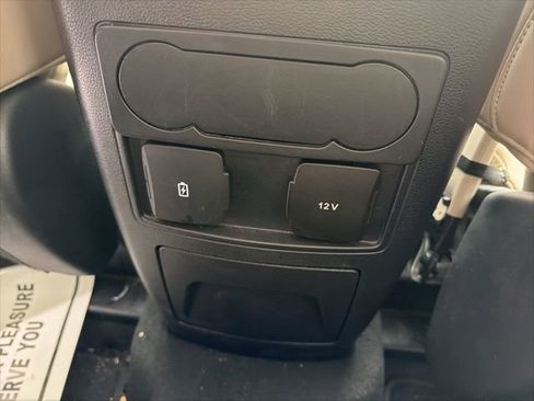 Used 2022 Ford Explorer XLT w/ Equipment Group 202A image 20