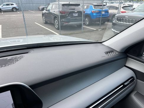 Used 2025 Hyundai Palisade SEL FWD image 33