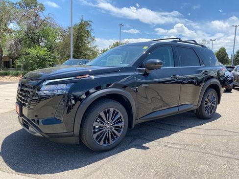 New 2026 Nissan Pathfinder SL w/ SL Premium Package AWD/4WD image 1